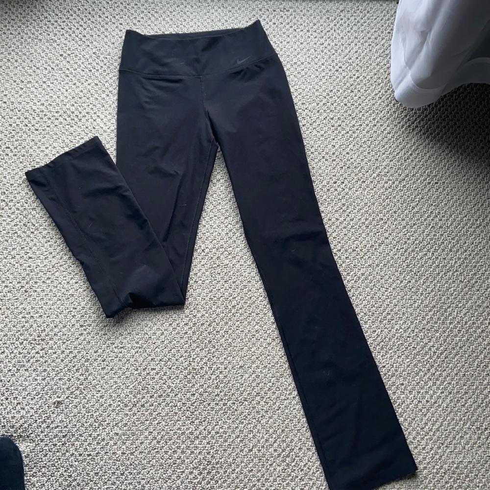 Nike dry-fit straight leggings